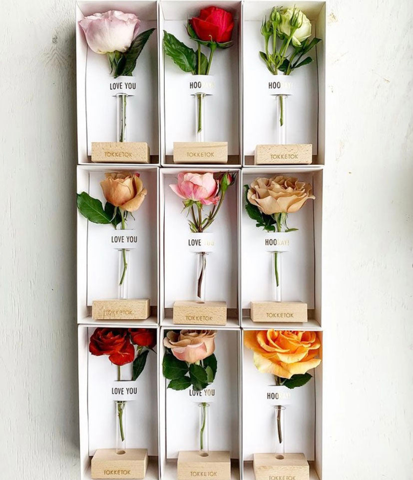 FLOWER NOTE + VASE